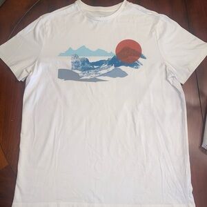 Goodfellow & Co Men’s Large Short Sleeve Mountain T-Shirt